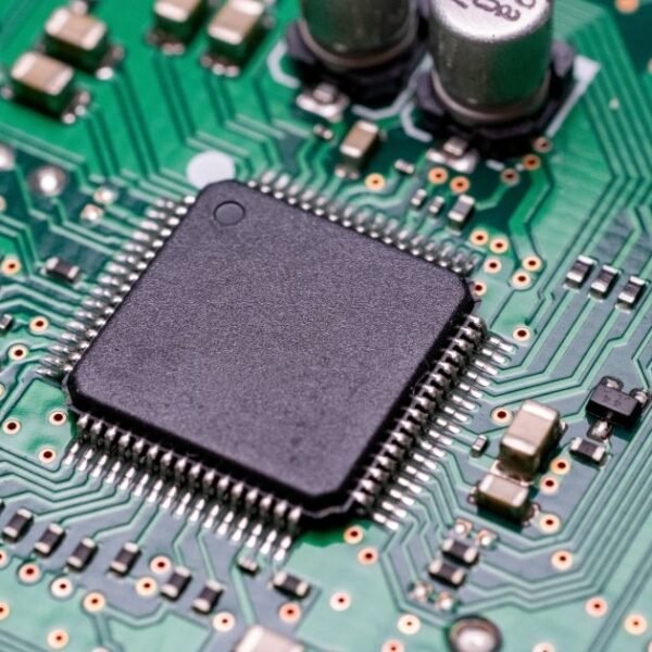 Mastering PCB Manufacturing: A Guide to Advanced Solutions