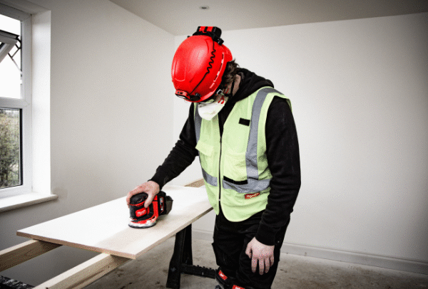 Ultimate Cordless Sanding Performance – Milwaukee M18BOS125-0 18V 125mm Random Orbital Sander